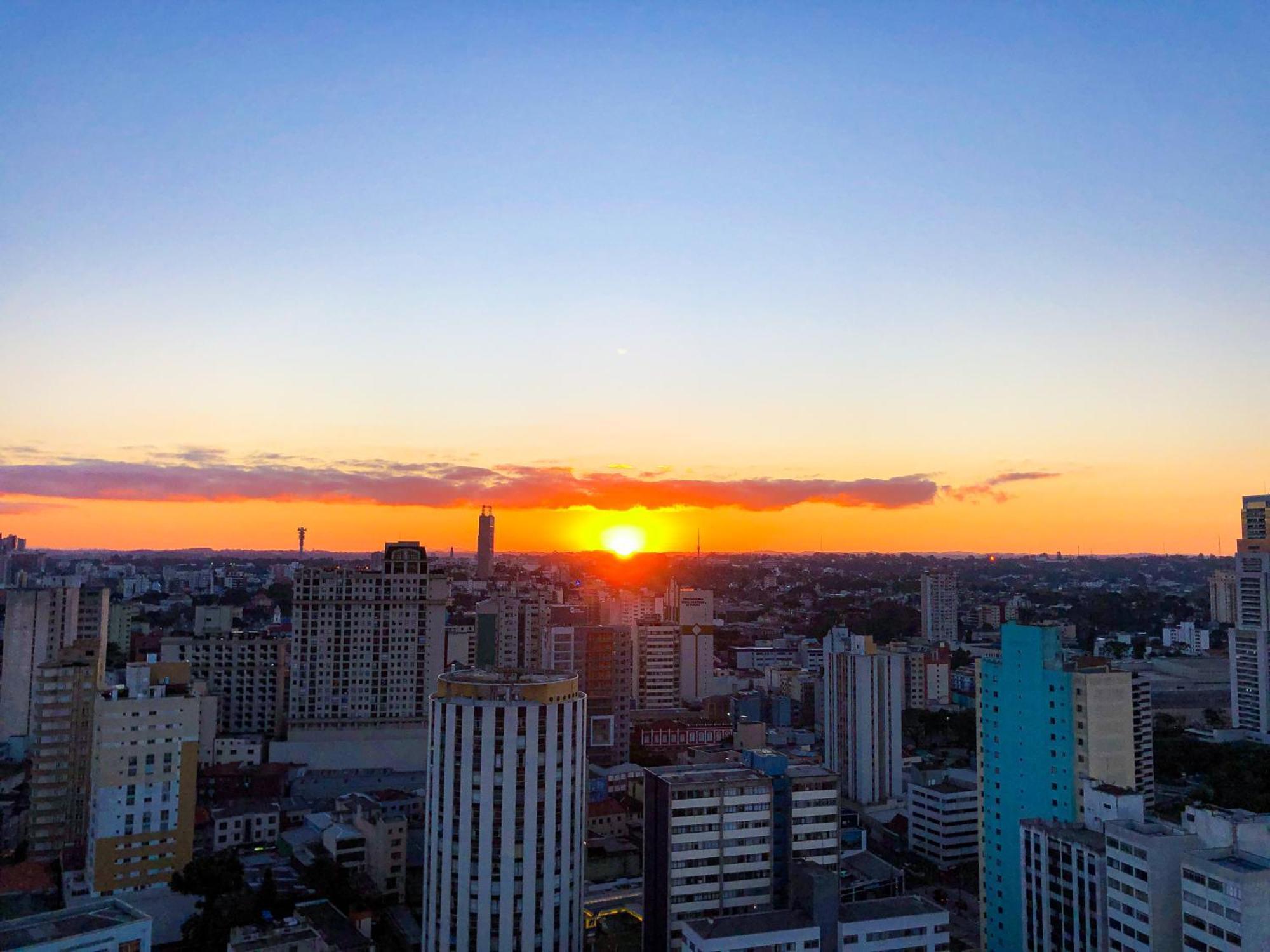 Apto Central, Com Vista Deslumbrante! Curitiba